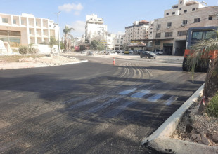 أعمال تعبيد (رصفة اسفلتية)في محيط ميدان العليمي
