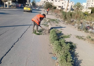 اعمال نظافة يومية لقسم النظافة في بلدية طولكرم