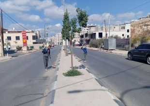 اعمال نظافة يومية لقسم النظافة في بلدية طولكرم