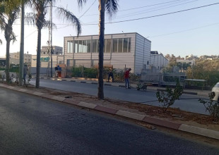اعمال نظافة يومية لقسم النظافة في بلدية طولكرم