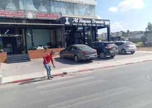 اعمال نظافة يومية لقسم النظافة في بلدية طولكرم