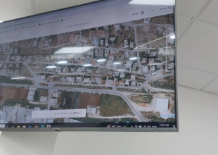 عقدت بلدية طولكرم لقاء مجتمعياً تشاورياً لعرض مشروع إعادة تأهيل وتعبيد شارع السكة والشوارع الواقعة خلف الإسكان