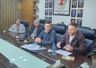 رئيس بلدية طولكرم يستقبل القائمين على مشروع AirAware لبحث سبل التعاون في الجوانب البيئية والتقنية