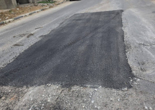 صيانة وتعبيد طرق المدينة والضواحي
