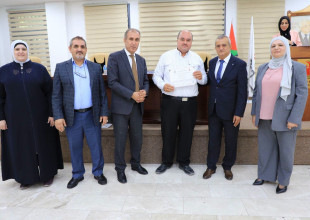 بلدية طولكرم تختتم البرنامج التدريبي المشترك للعام الأكاديمي 2025&ndash;2026 بالتعاون مع جامعة فلسطين التقنية (خضوري)
