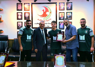 رئيس بلدية طولكرم يستقبل أبطال جمعية رواحل الخيرية ويحتفي بإنجازهم الدولي