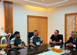 رئيس بلدية طولكرم يستقبل أبطال جمعية رواحل الخيرية ويحتفي بإنجازهم الدولي