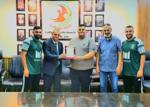 رئيس بلدية طولكرم يستقبل أبطال جمعية رواحل الخيرية ويحتفي بإنجازهم الدولي