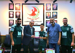 رئيس بلدية طولكرم يستقبل أبطال جمعية رواحل الخيرية ويحتفي بإنجازهم الدولي