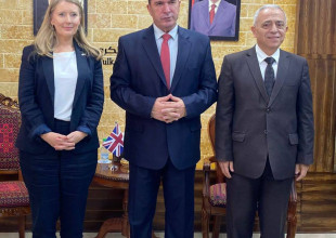 لقاء سعادة رئيس بلدية طولكرم الدكتور رياض عوض مع القنصل البريطاني العام في القدس في دار المحافظة