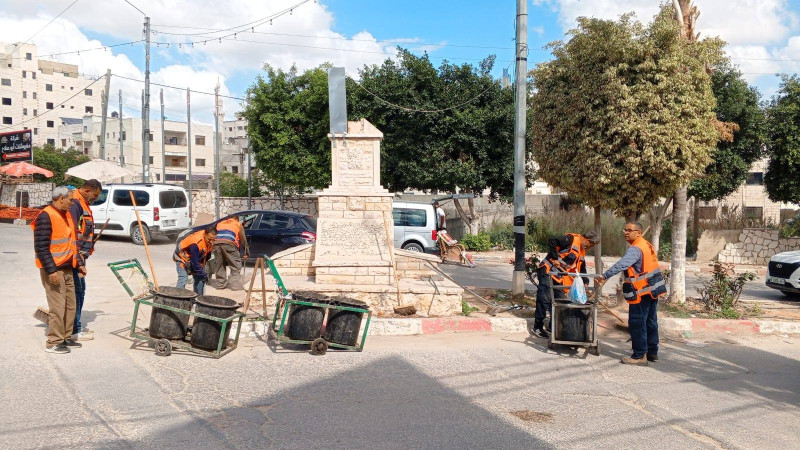 حملة تنظيف للمدخل الجنوبي لبلدية طولكرم