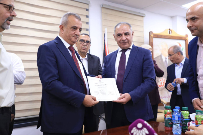 بلدية طولكرم تشهد مراسم التسليم والاستلام للمجلس البلدي المنتخب