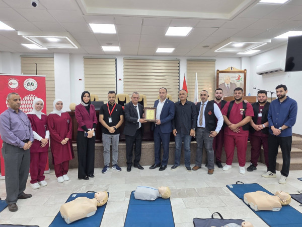 دقيقتان لإنقاذ الحياة لقاء توعوي في بلدية طولكرم بالشراكة مع الجامعة العربية الأمريكية